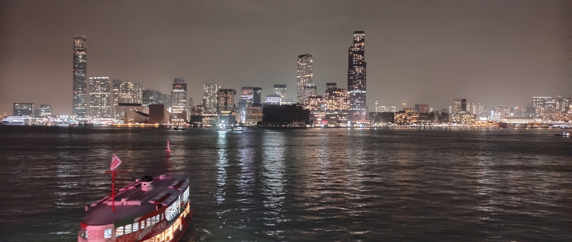 Images of coastal Tsim Sha Tsui taken on March 27, 2021 during the one-hour lights-out event. Image credit: Hong Kong Light Pollution Research Project Team, HKU